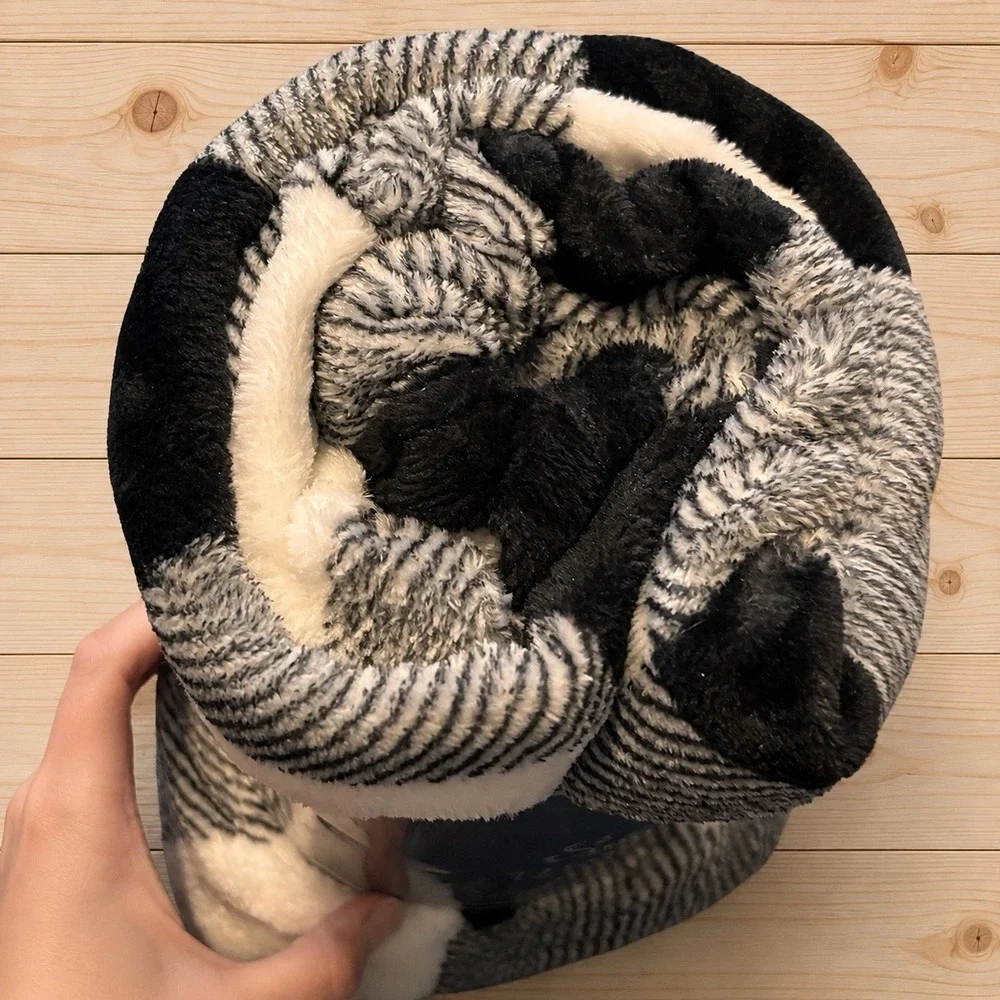 Comfort Bay Soft Plaid Sofa Throw Blanket 50x60 100% Polyester Blk/Gray/White[Q]